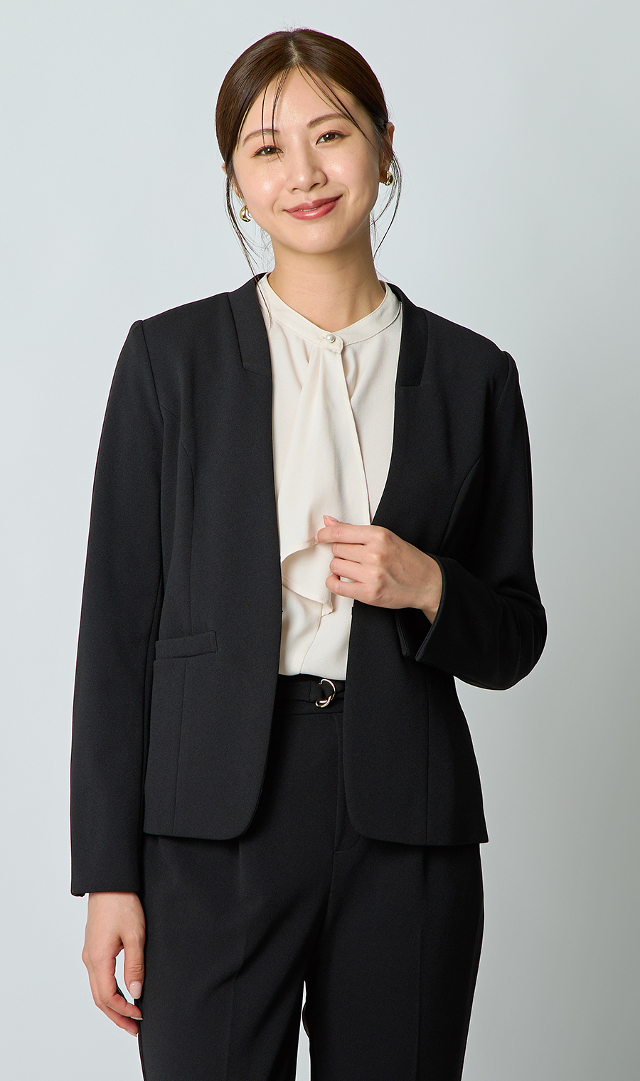 極美品♡theory ノーカラージャケット　テーパードパンツ　セットアップ　黒 楽天市場】ノーカラージャケット テーパードパンツ セットアップ