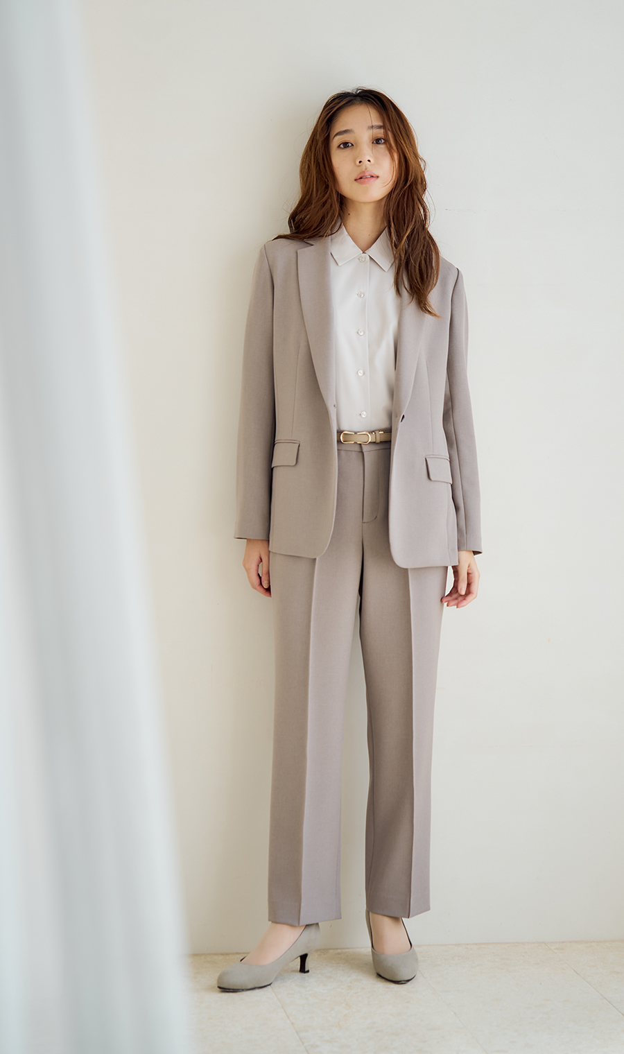 【みんなのスーツ】ピンタックストレートパンツ【セットアップ着用可】【裾上げ済み】 グレージュ SS