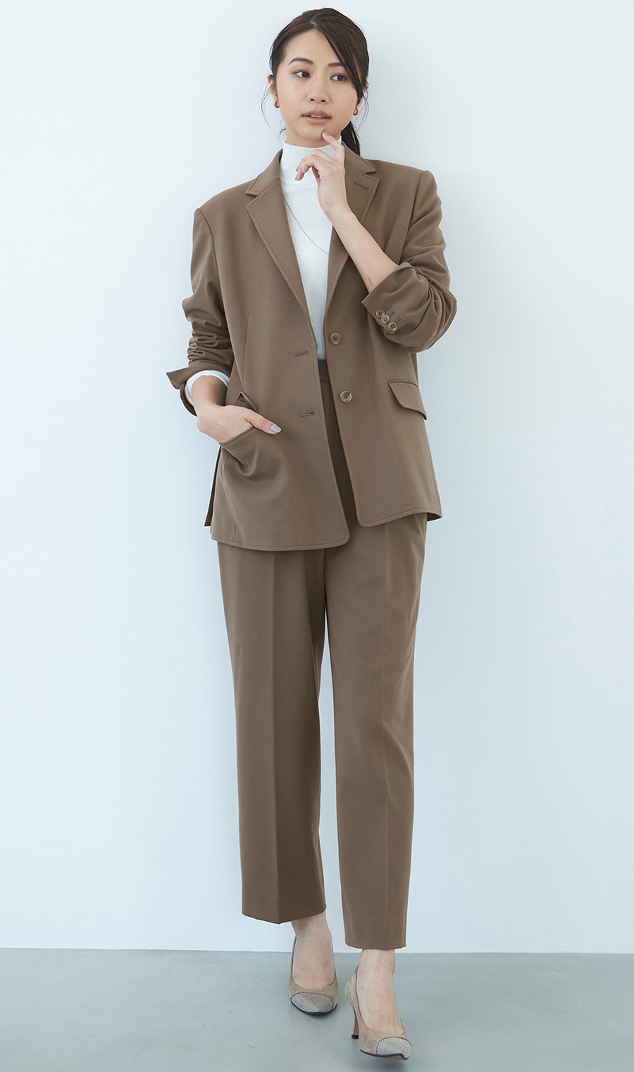 ツータックストレートパンツ《セットアップ着用可》《WEB限定》《裾上げ済み》 ブラウン S