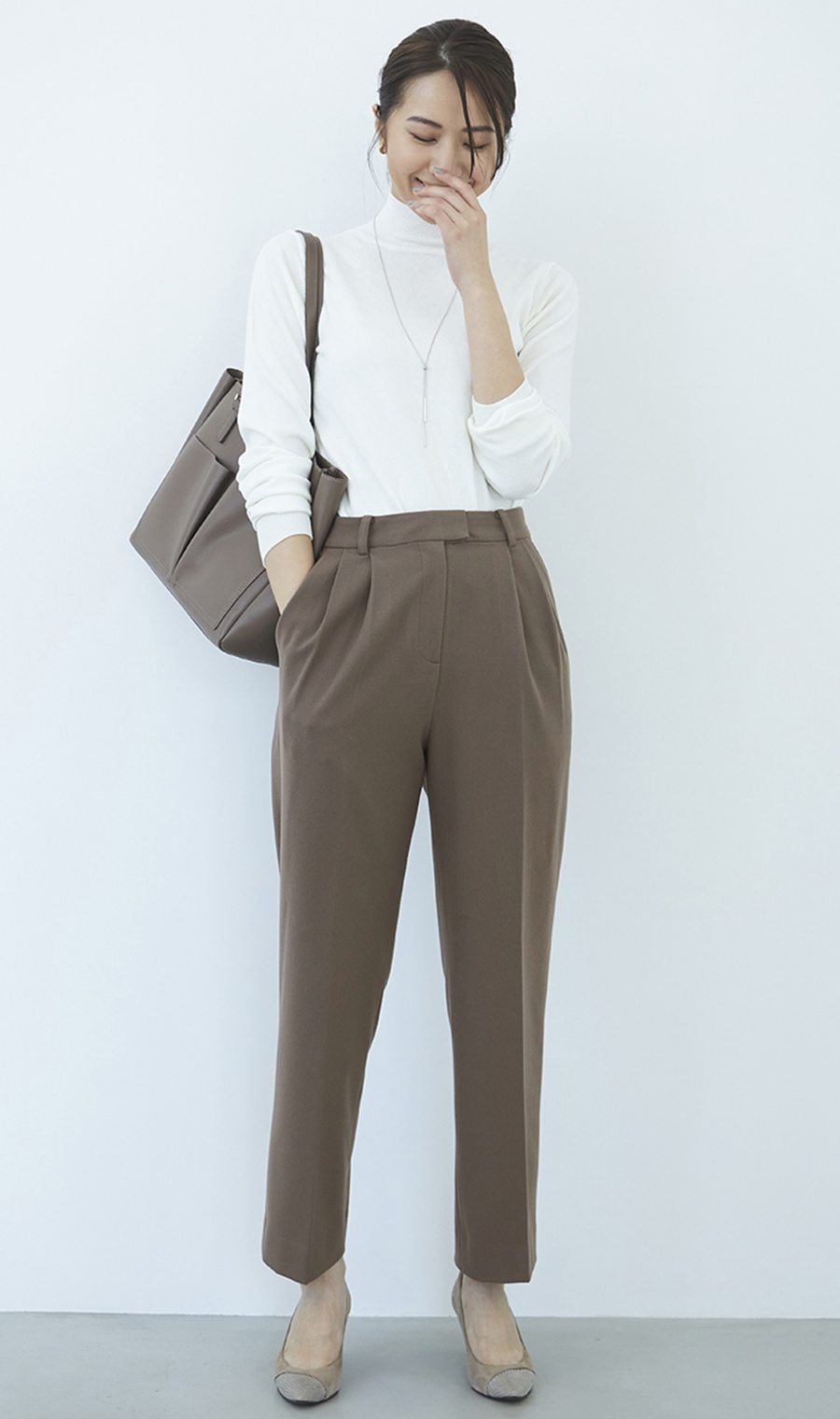 ツータックストレートパンツ《セットアップ着用可》《WEB限定》《裾上げ済み》 ブラウン S