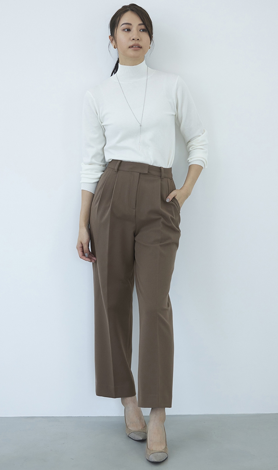 ツータックストレートパンツ《セットアップ着用可》《WEB限定》《裾上げ済み》 ブラウン S