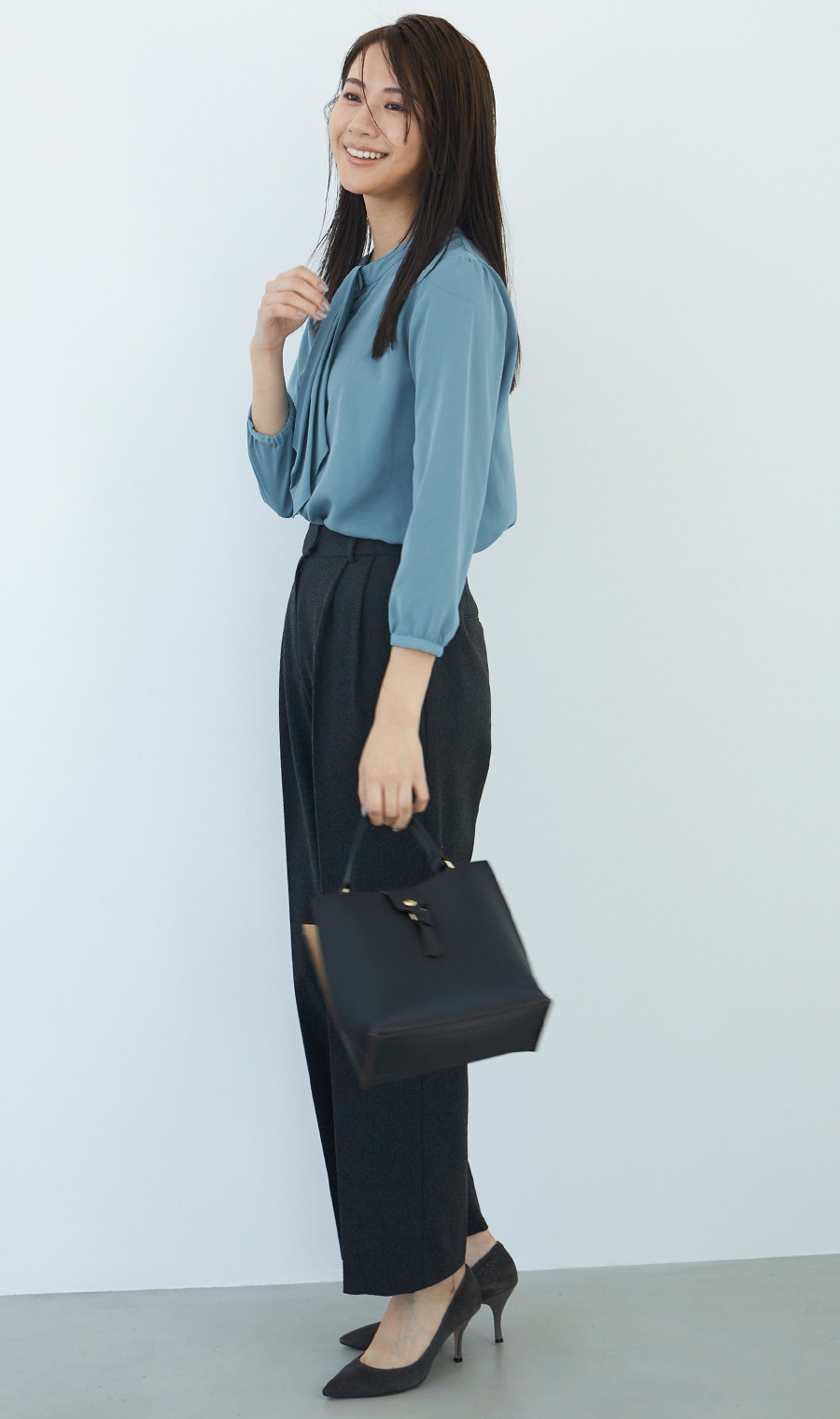 ツータックストレートパンツ《セットアップ着用可》《WEB限定》《裾上げ済み》 グレー系 S