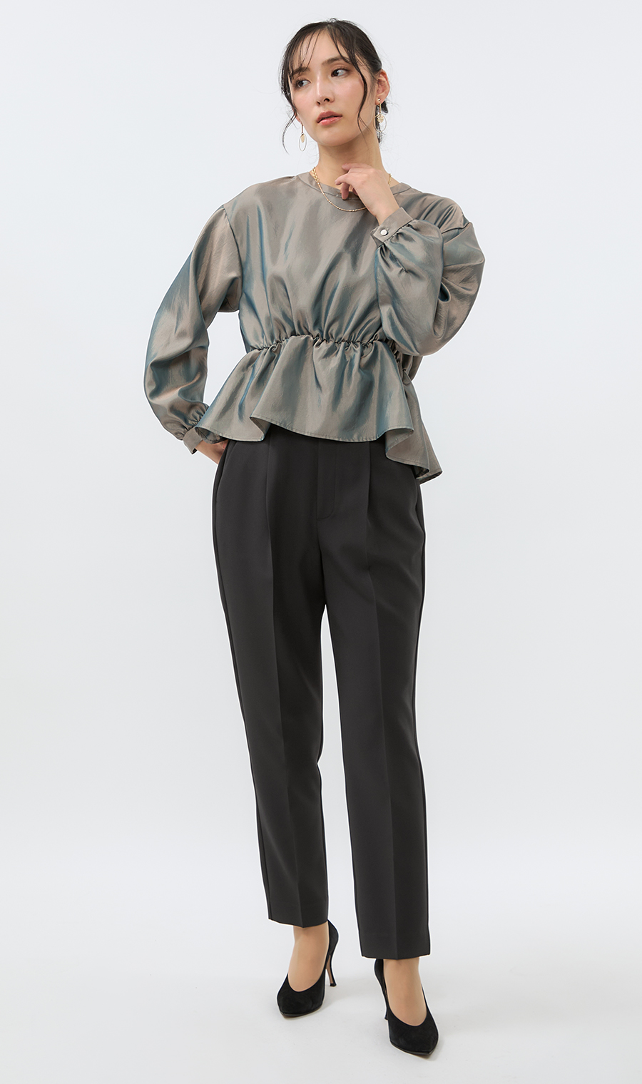 ウエストギャザーシャンブレーブラウス【WEB限定】 カーキ M