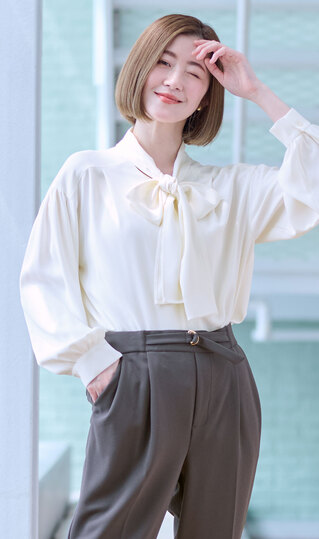 ボリュームリボンタイブラウス【長袖】