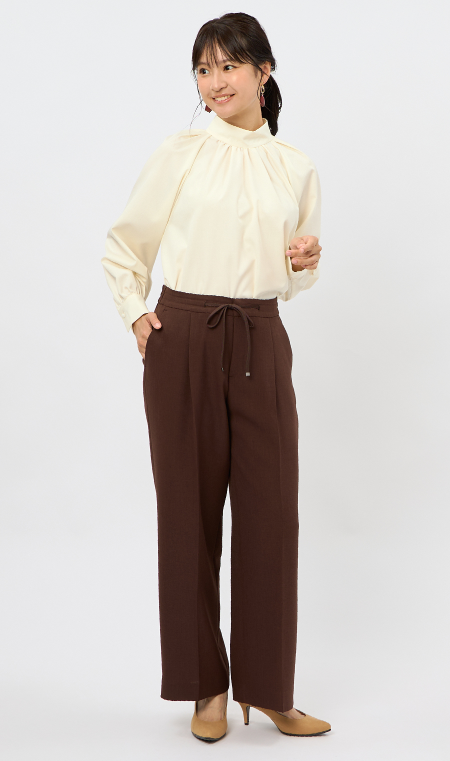 ハイネックギャザーブラウス【長袖】 クリーム M