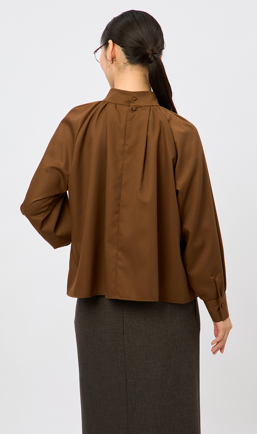 ハイネックギャザーブラウス【長袖】 ブラウン M