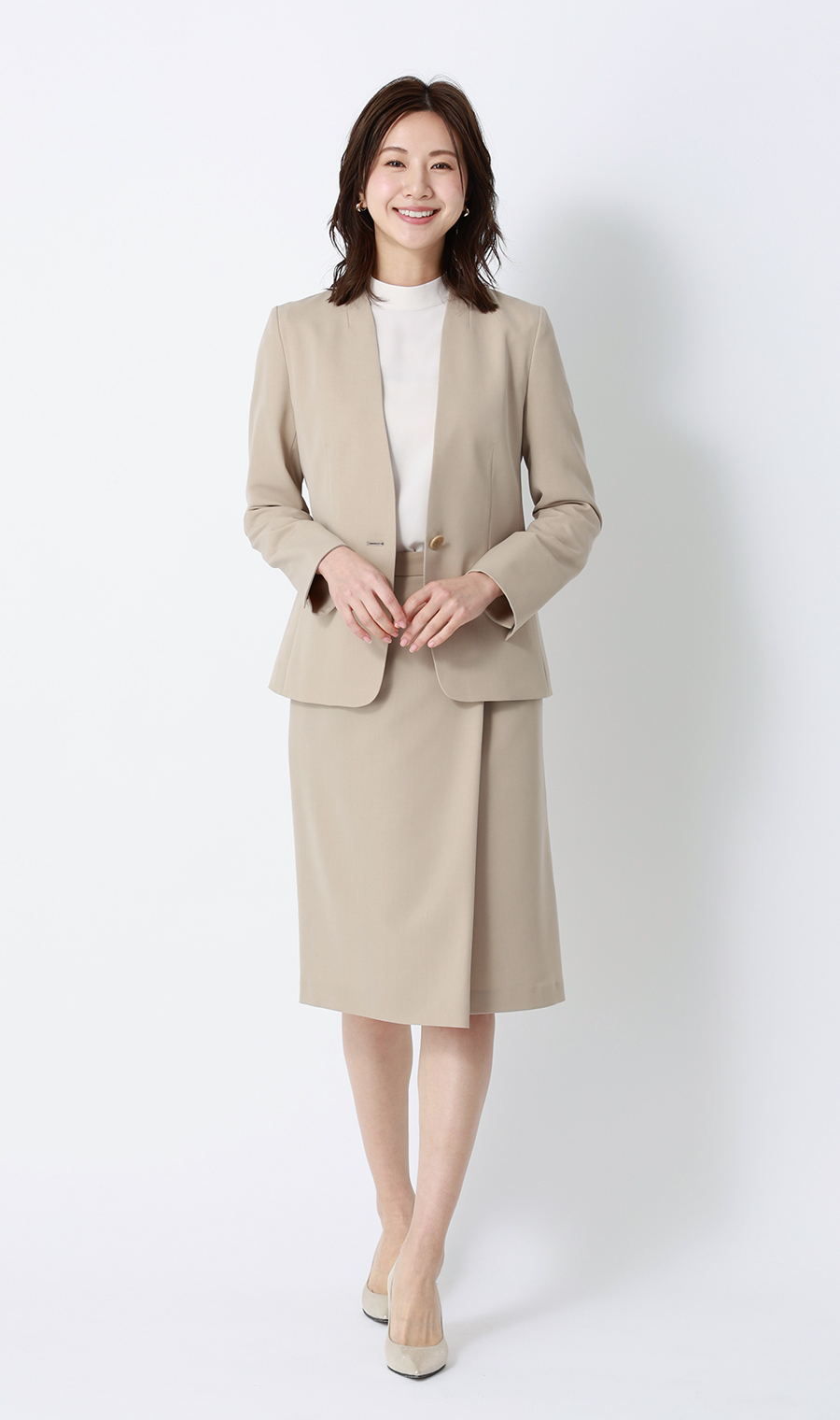 ハイネックバックコンシャスブラウス【長袖】 ベージュ M