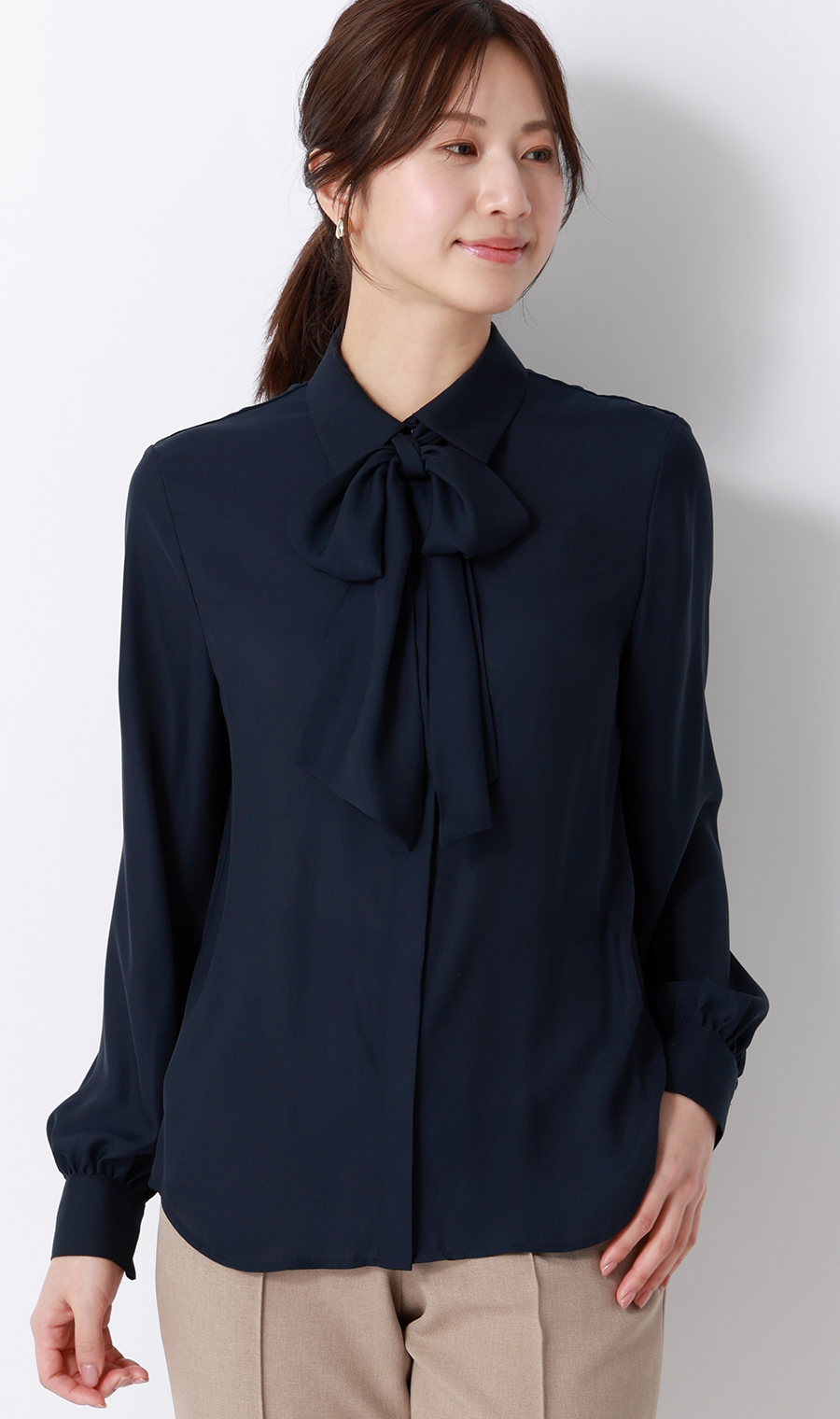 ボウタイ付きとろみシャツ【長袖】【2WAY】 ネイビー M