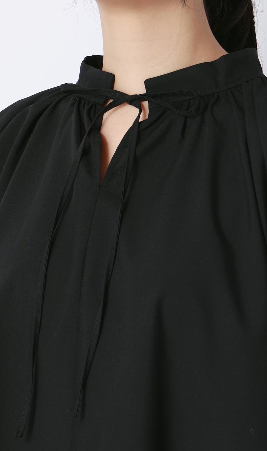 ハイネックギャザーリボンブラウス【5分袖】 ブラック M