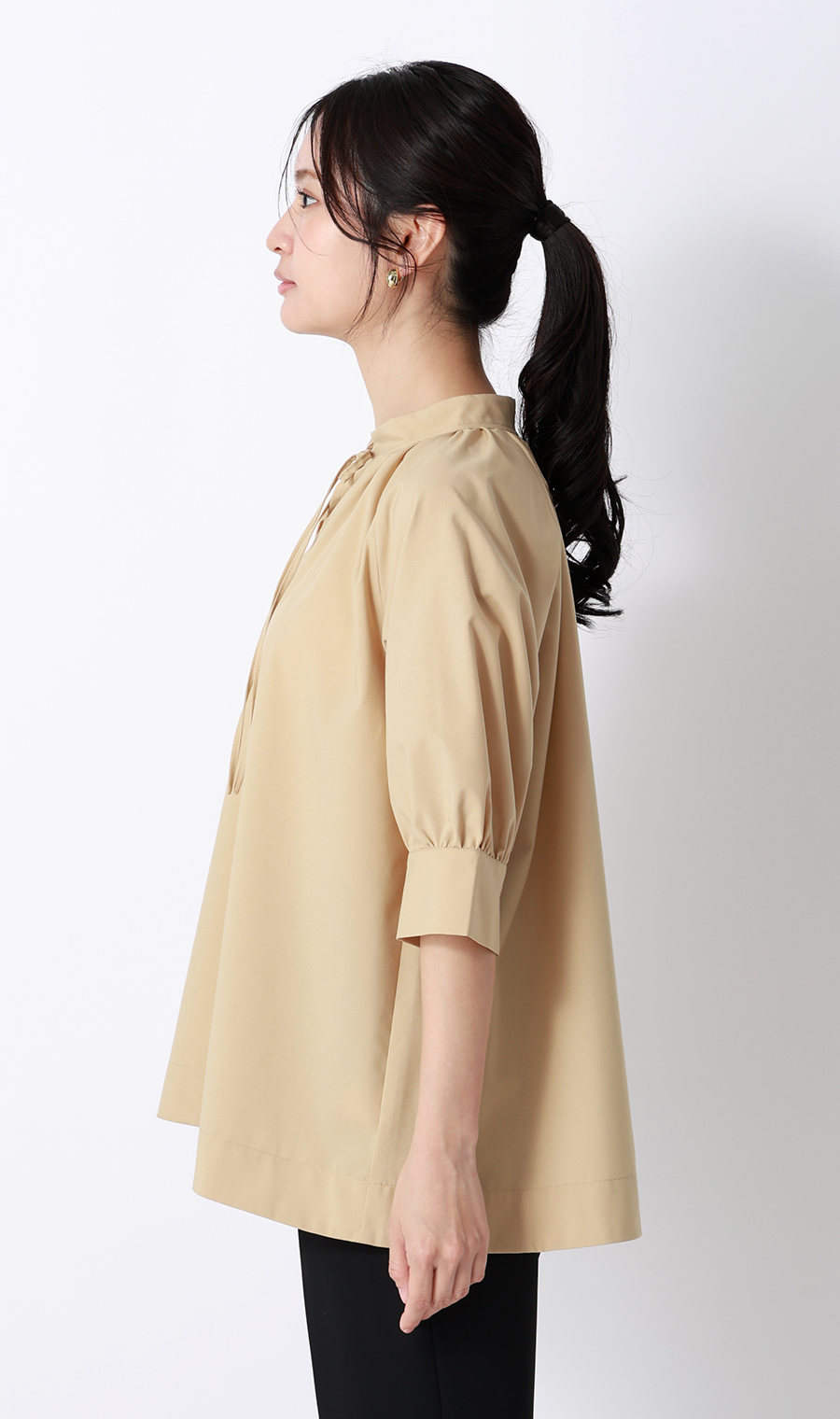 ハイネックギャザーリボンブラウス【5分袖】 ベージュ M