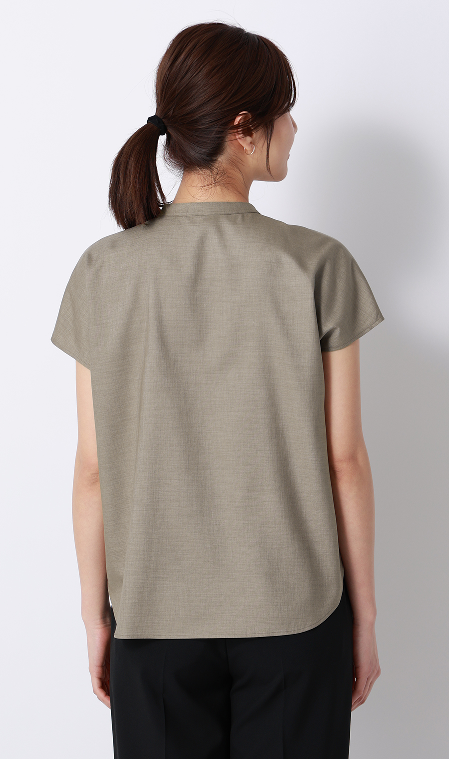 ■バンドカラーブラウス【セットアップ着用可】【WEB限定】 ベージュ M