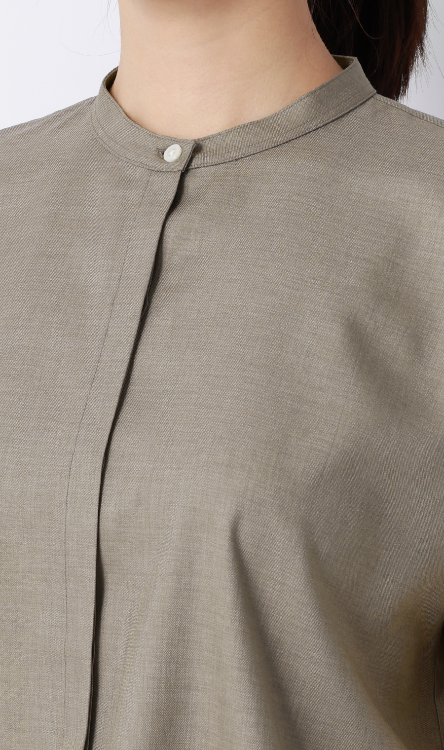 ■バンドカラーブラウス【セットアップ着用可】【WEB限定】 ベージュ M