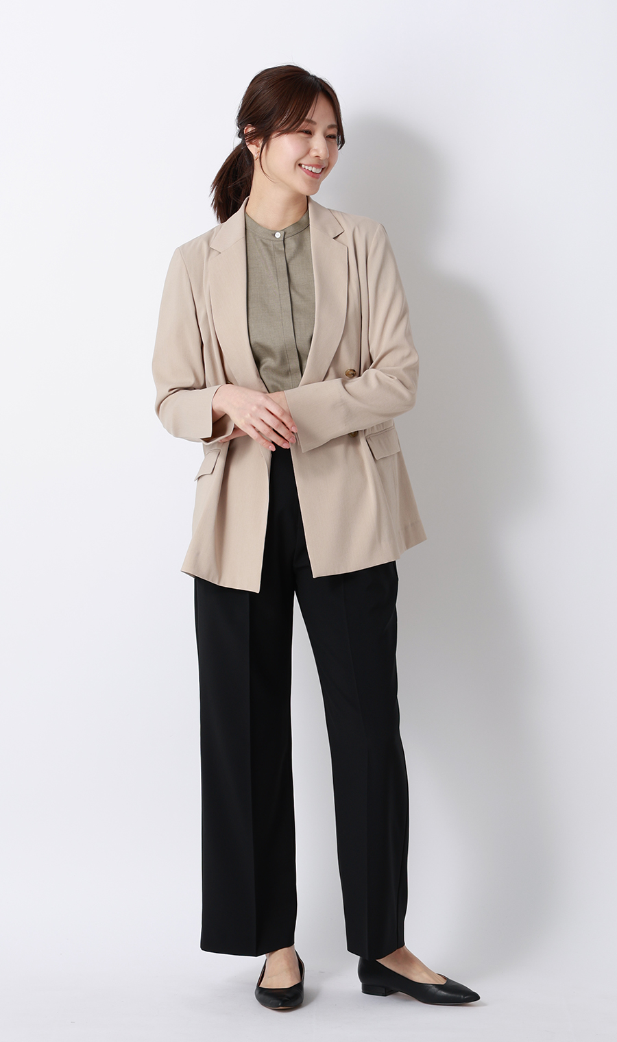 ■バンドカラーブラウス【セットアップ着用可】【WEB限定】 ベージュ M