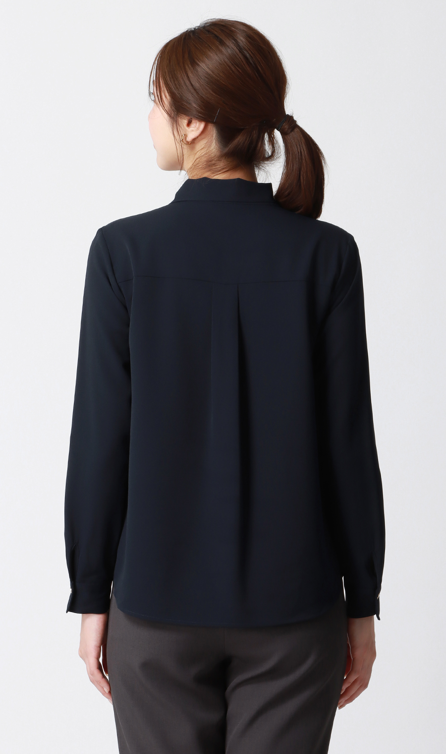 アシンメトリーフリルブラウス【長袖】【WEB限定】 ネイビー M