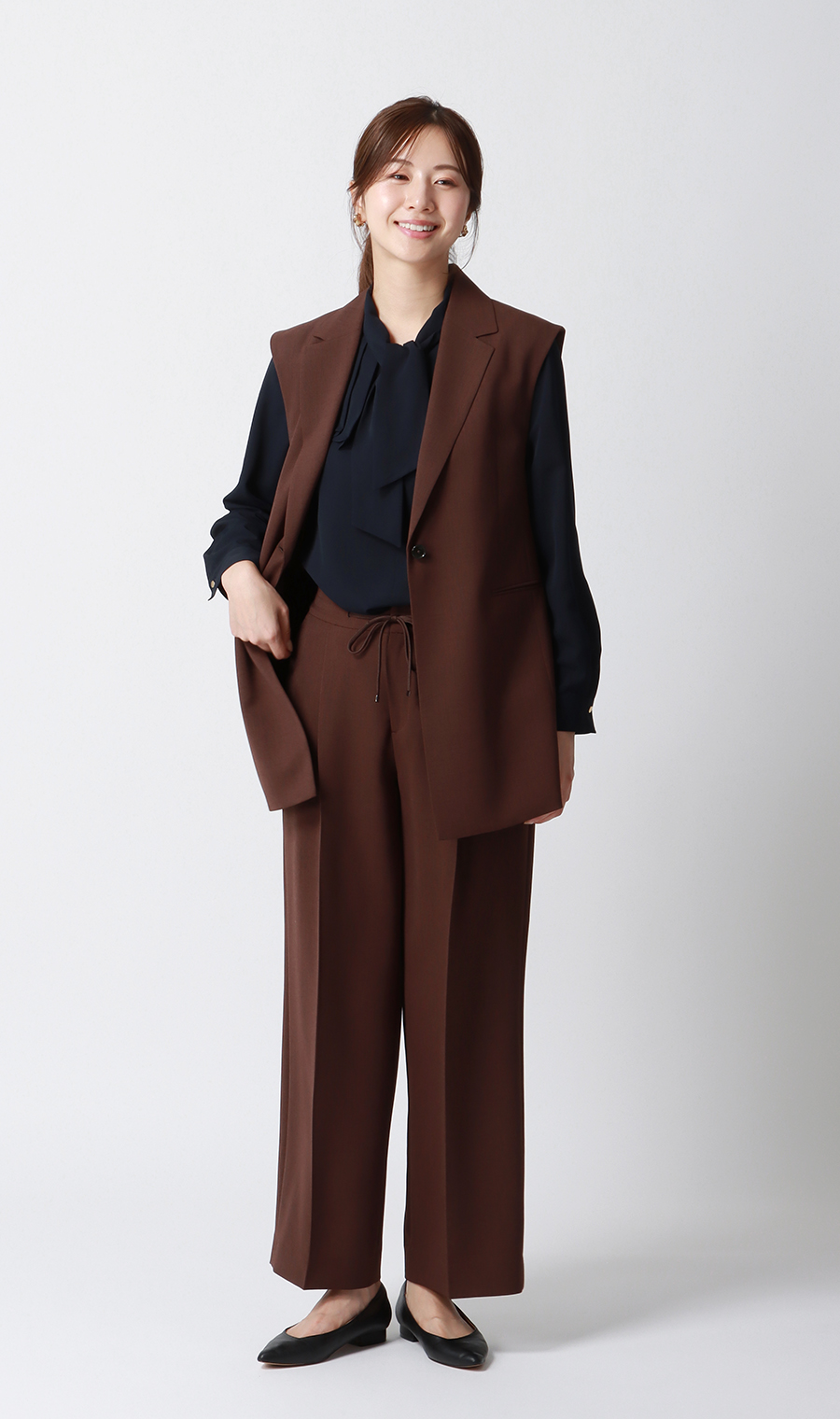 アシンメトリーフリルブラウス【長袖】【WEB限定】 ネイビー M