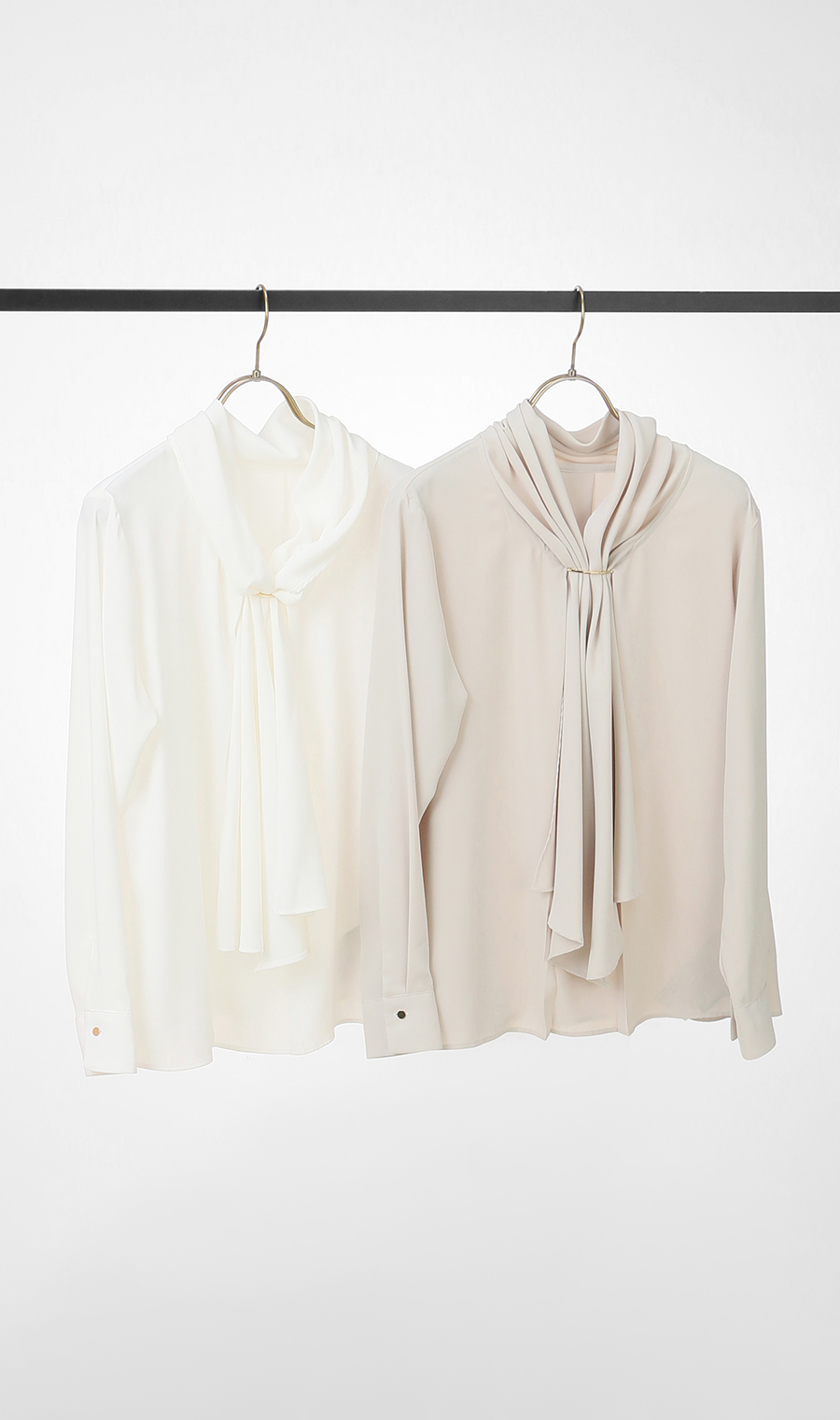 【週替わり_レディース】アクセサリー付きフレアボウタイブラウス【長袖】 ベージュ S