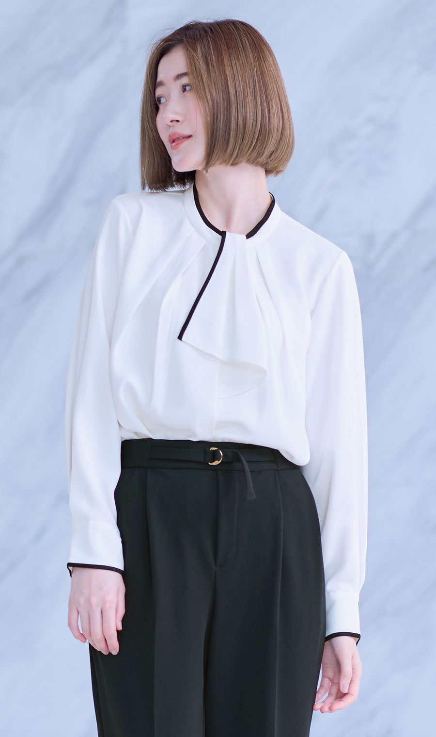 【週替わり_レディース】ライン配色フリルタイブラウス【長袖】【2WAY】 ホワイト S