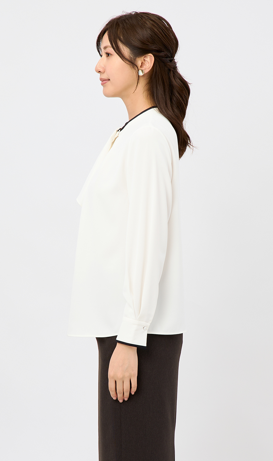 【週替わり_レディース】ライン配色フリルタイブラウス【長袖】【2WAY】 ホワイト S