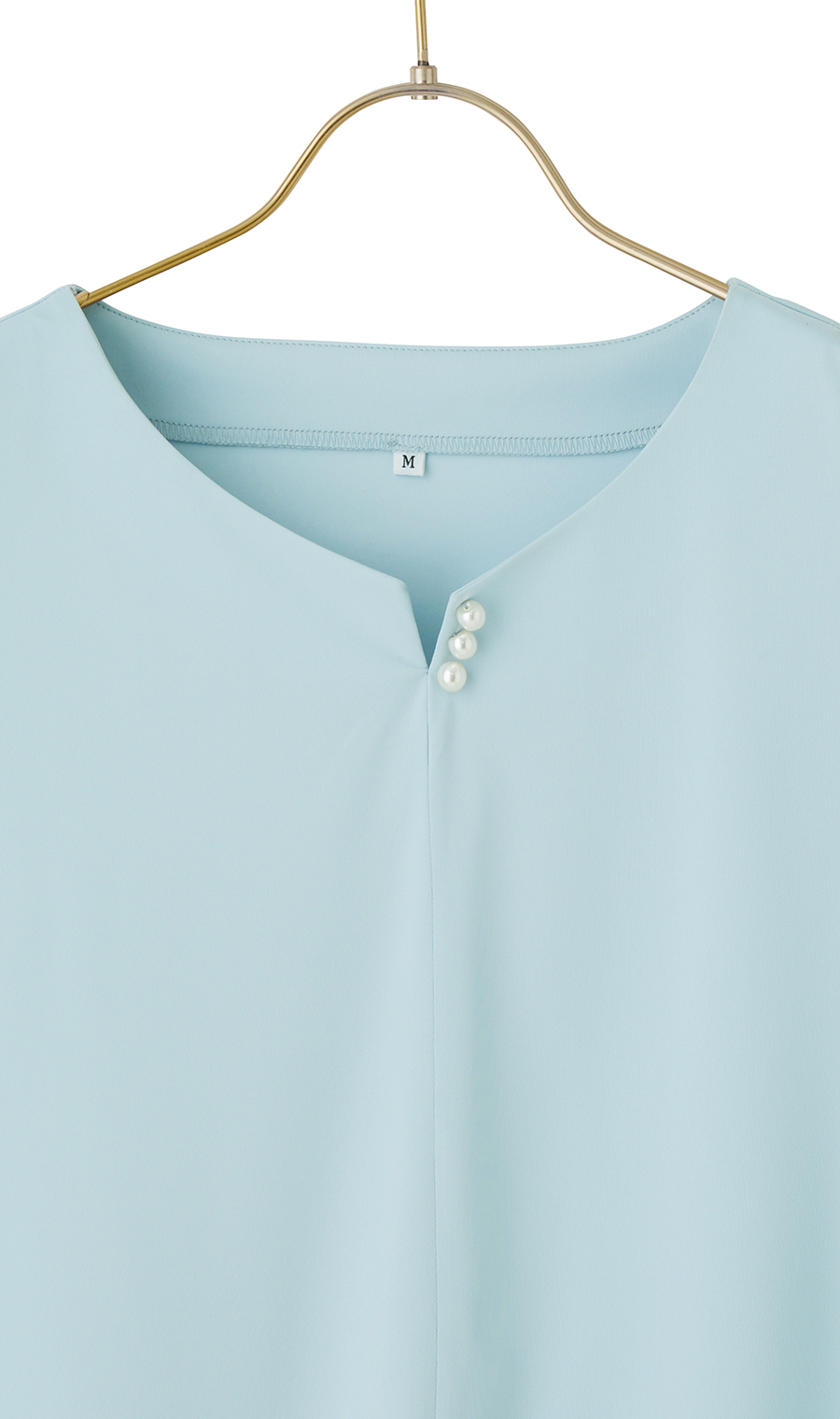パールボタン付きキーネックブラウス《半袖》 サックス M