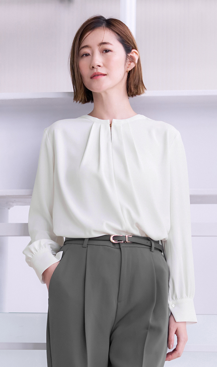 クルーネックブラウス【前後2WAY】【長袖】【WEB限定サイズあり】 ホワイト SS