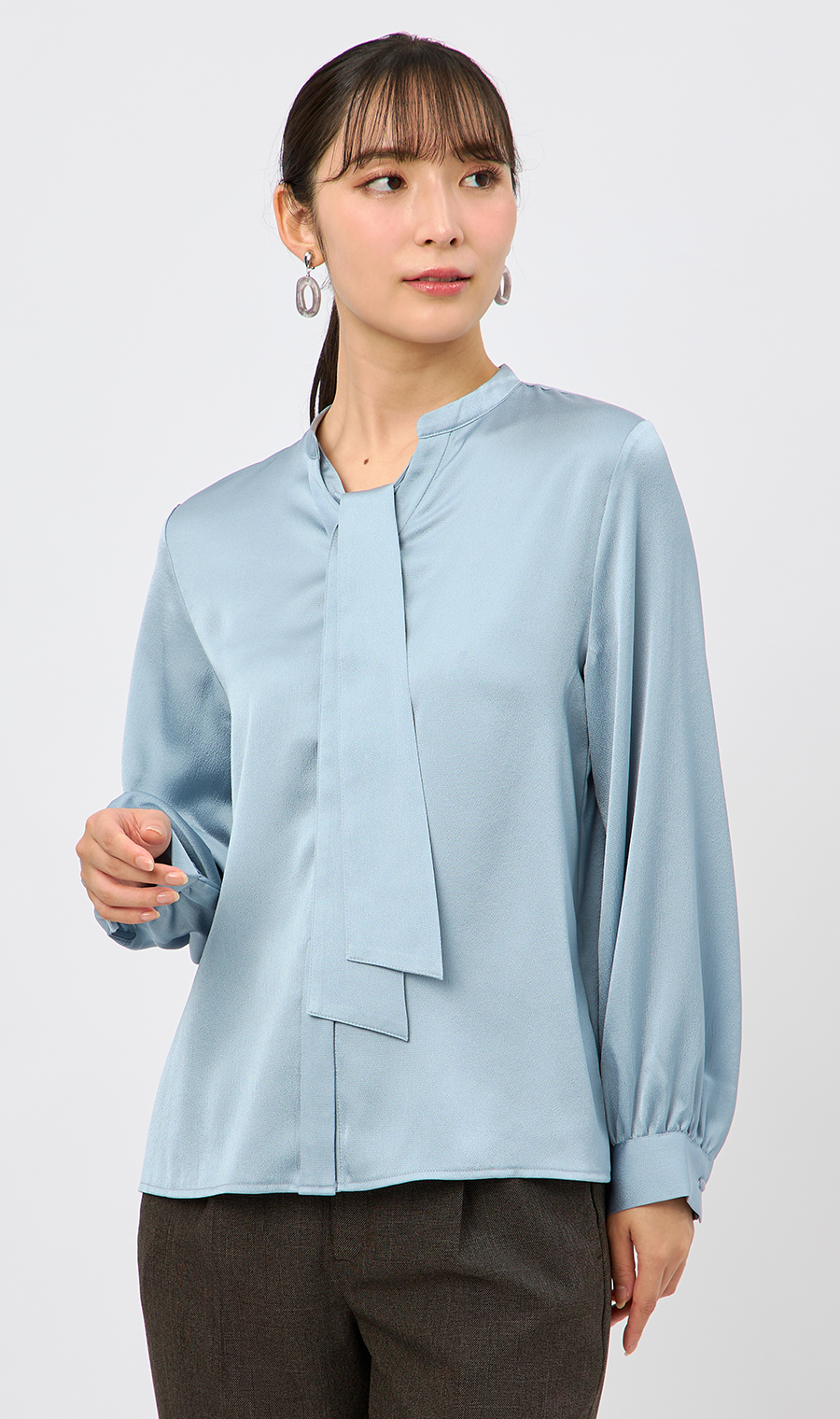 取り外しタイ付きブラウス【2WAY】【長袖】【WEB限定サイズあり】 サックス S