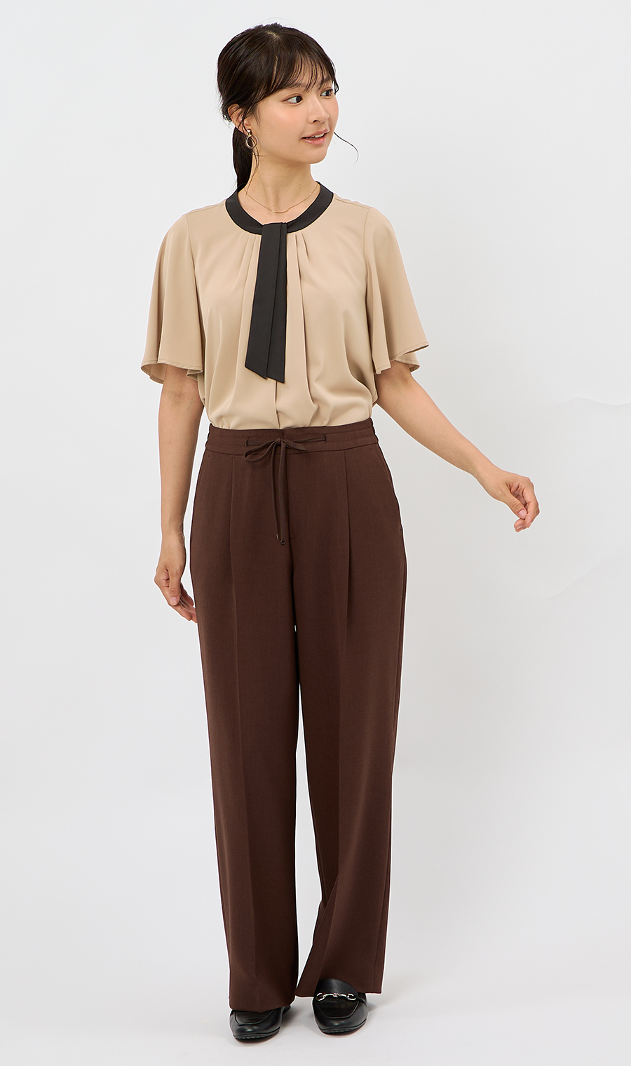 配色タイ付き2WAYブラウス【5分袖】 ベージュ S