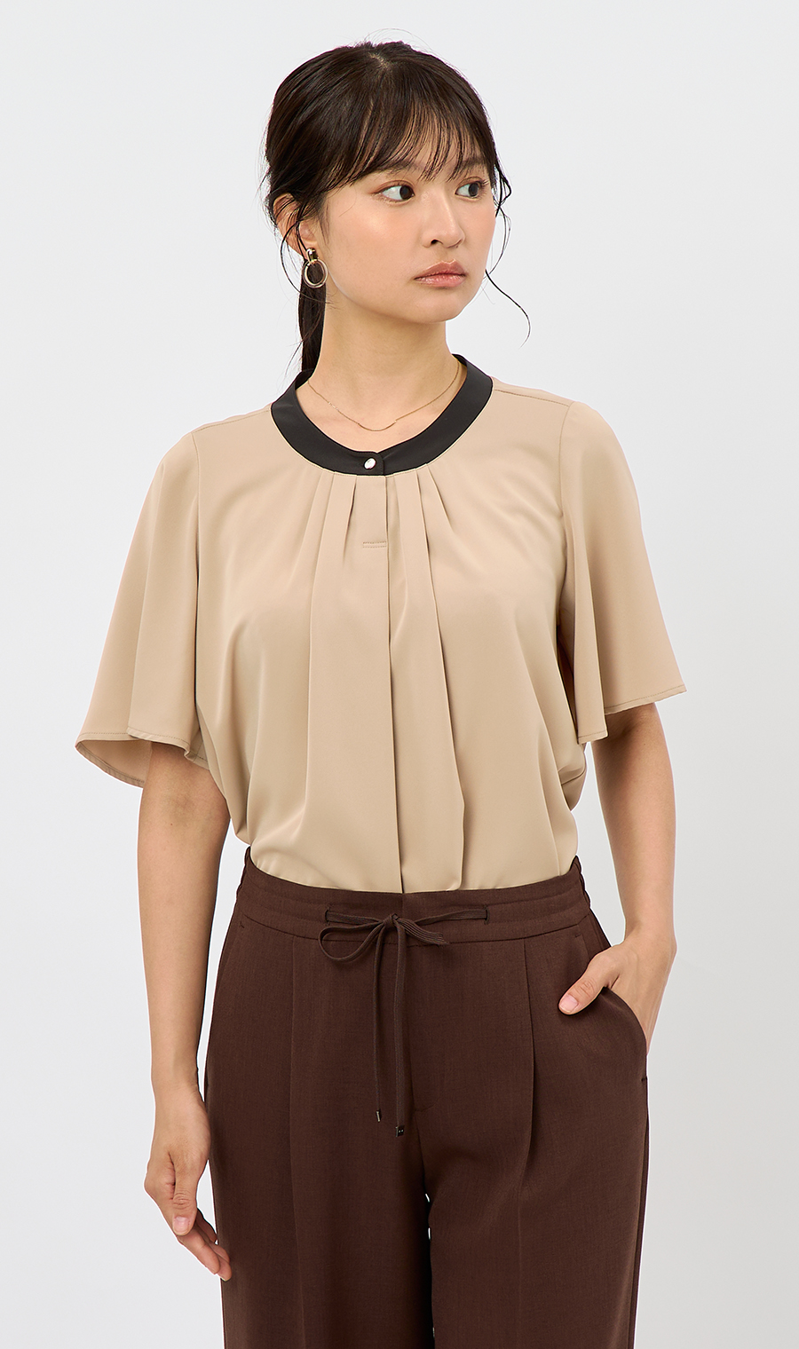 配色タイ付き2WAYブラウス【5分袖】 ベージュ S