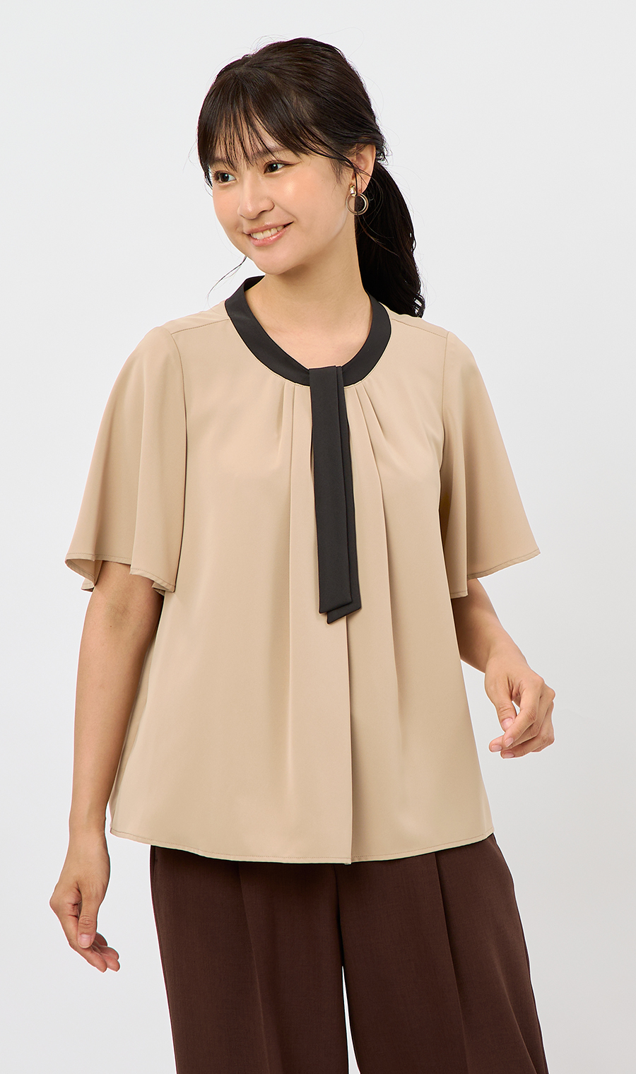 配色タイ付き2WAYブラウス【5分袖】 ベージュ S