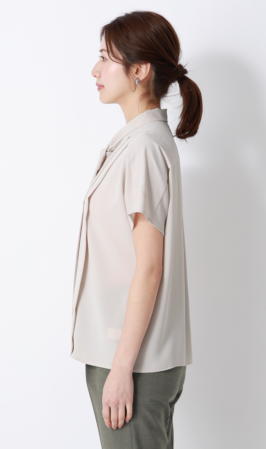 ボウタイドルマンスリーブブラウス【涼】【半袖】 ベージュ M