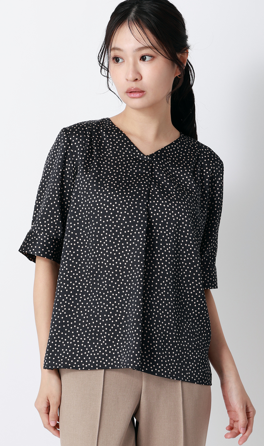 Vネックサテンブラウス【涼】【半袖】 ネイビー S