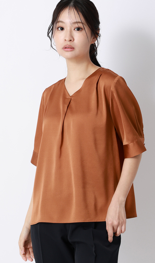 Vネックサテンブラウス【涼】【半袖】