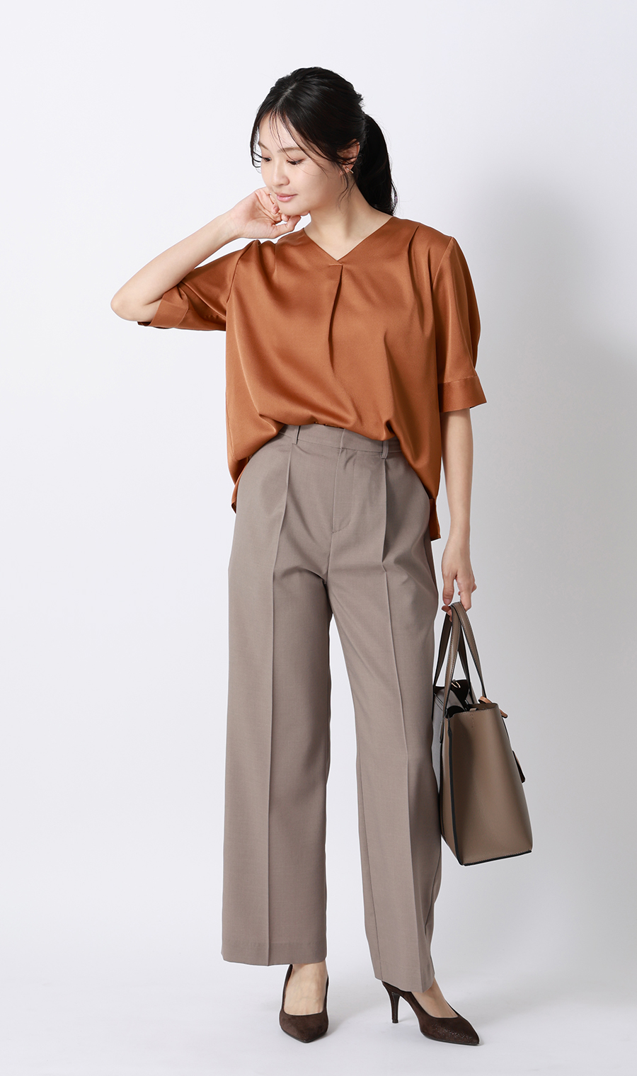 Vネックサテンブラウス【涼】【半袖】 オレンジ S