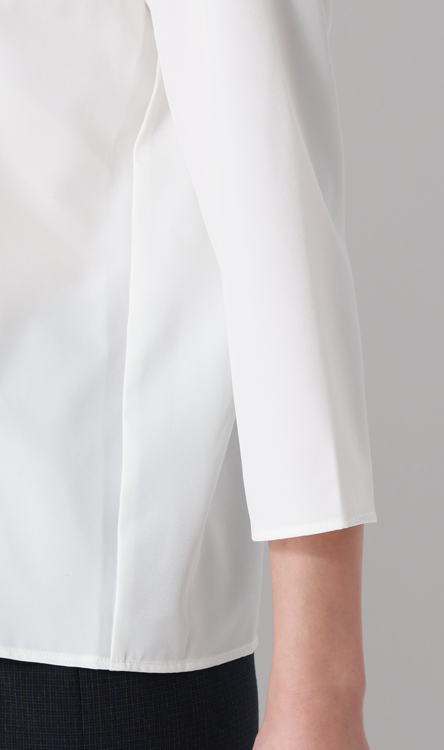 【みんなのブラウス】ゼロプレッシャーブラウス【Vネック】【七分袖】 ホワイト S