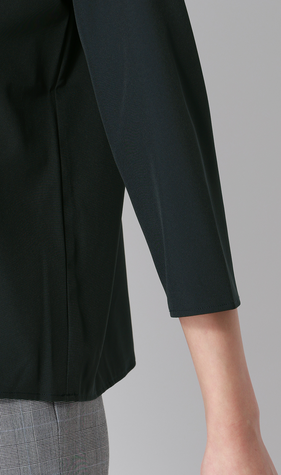 【みんなのブラウス】ゼロプレッシャーブラウス【Vネック】【七分袖】 ネイビー S