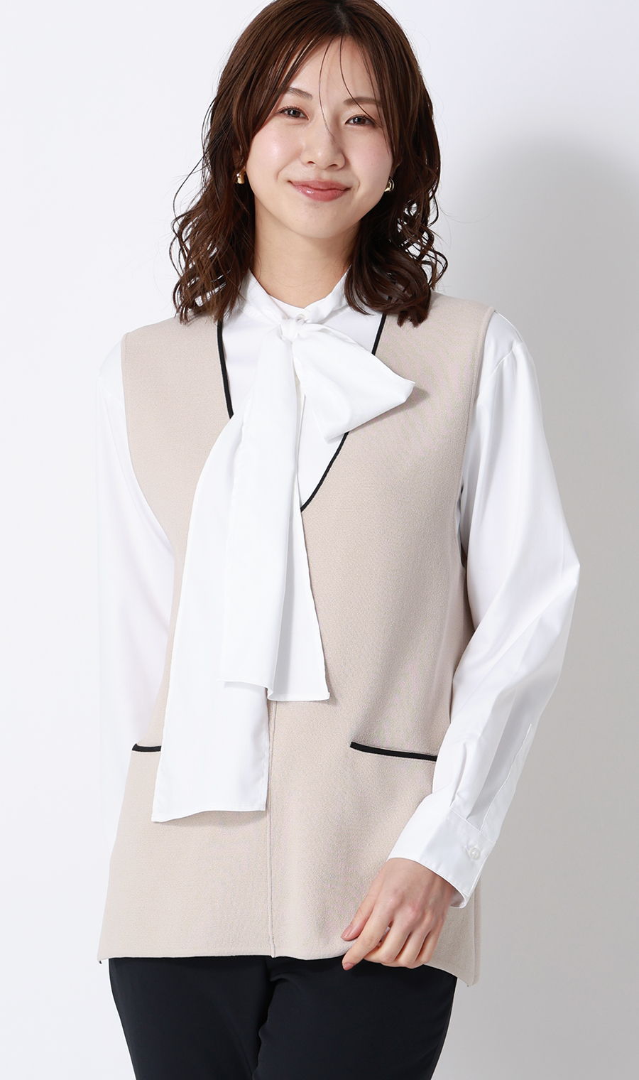 Vネックニットジレ【ノースリーブ】 ベージュ M