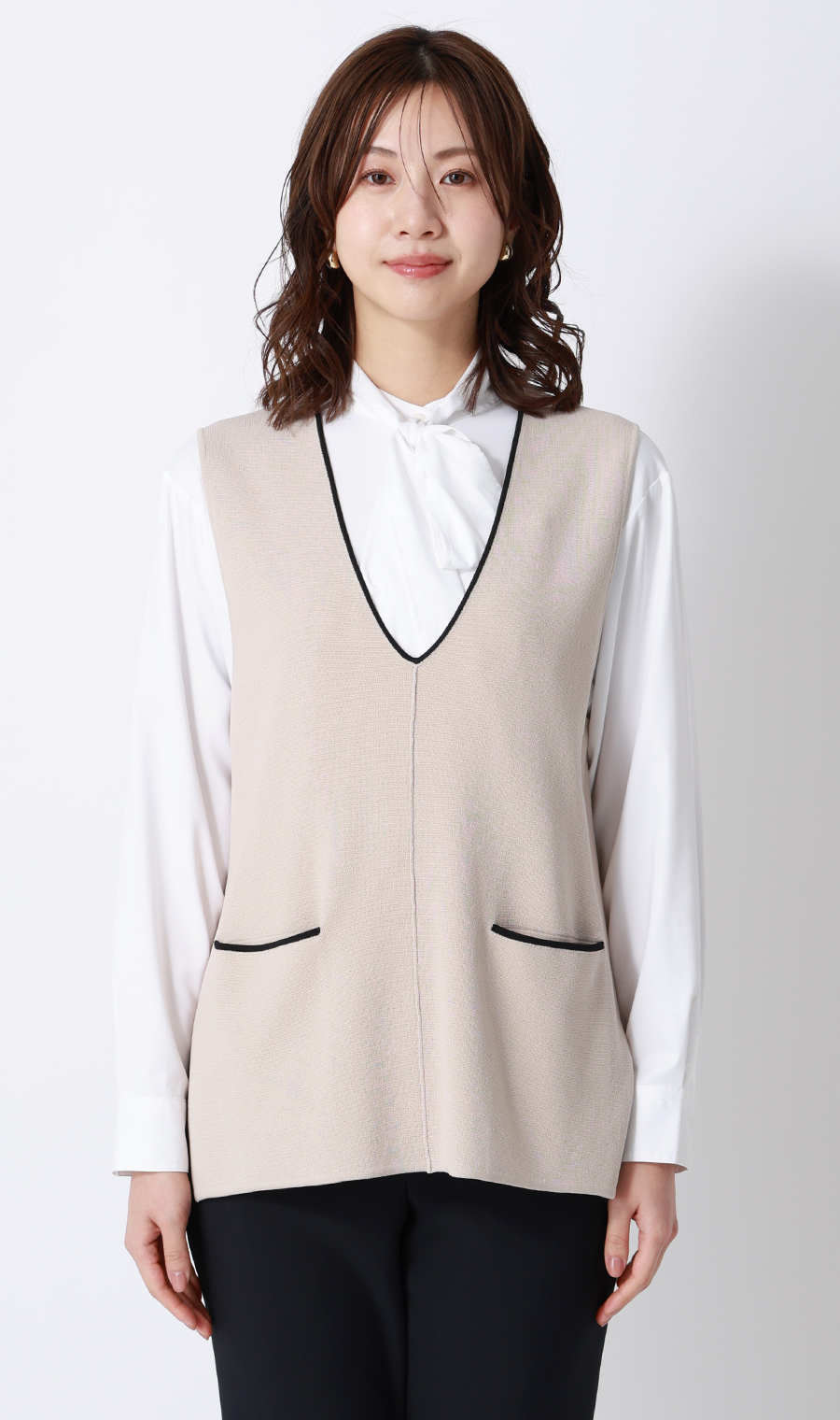 Vネックニットジレ【ノースリーブ】 ベージュ M