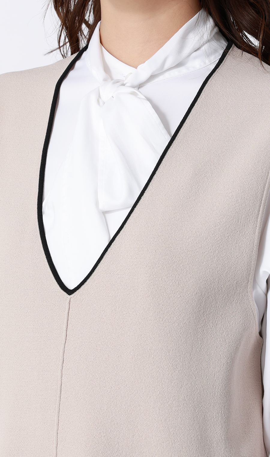 Vネックニットジレ【ノースリーブ】 ベージュ M