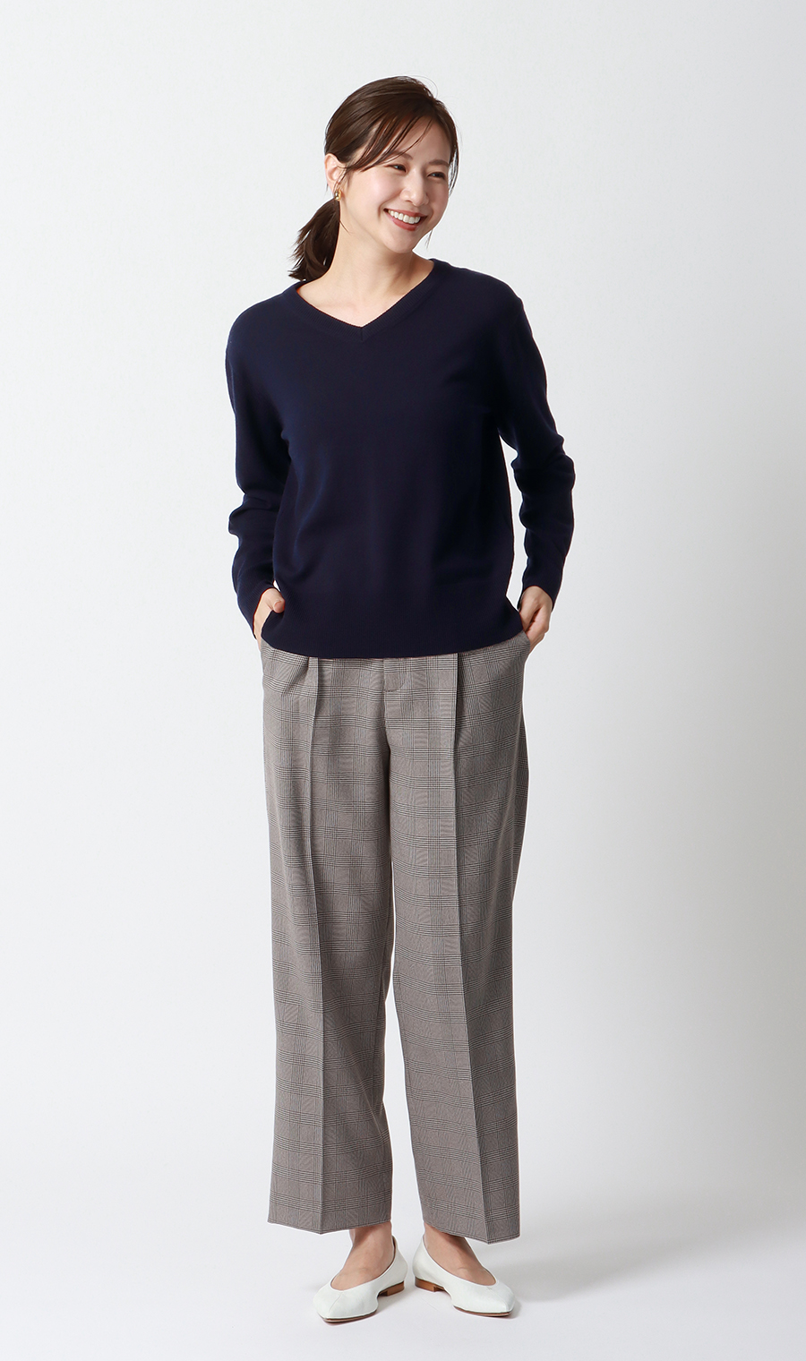 【毛球CLEAR針織】 V領平針織針織藏青色S