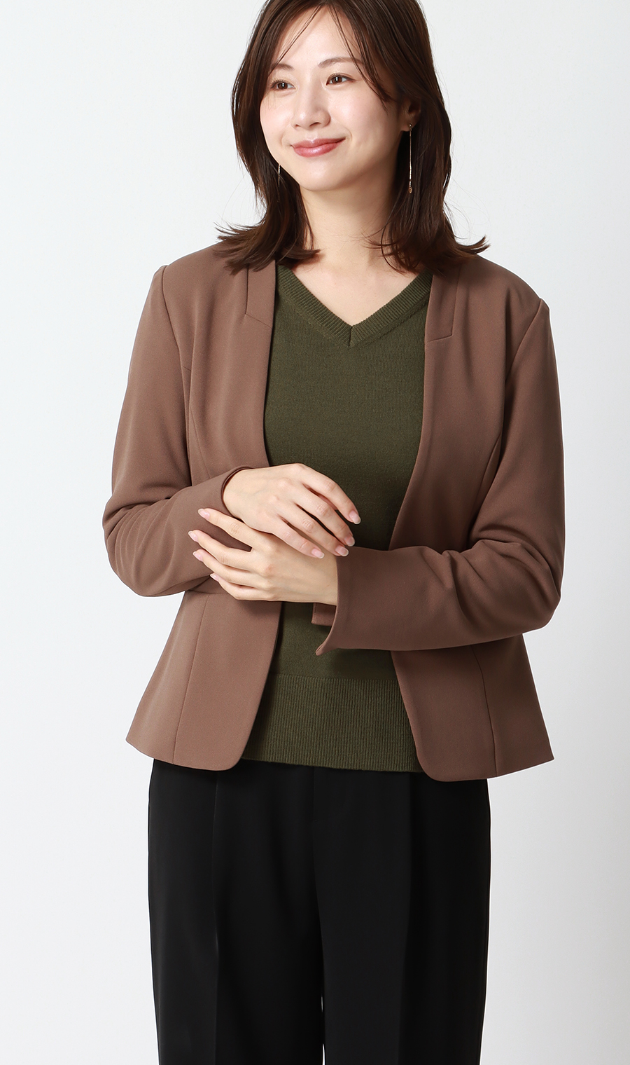 【毛球CLEAR針織】 V領平針織卡其色S